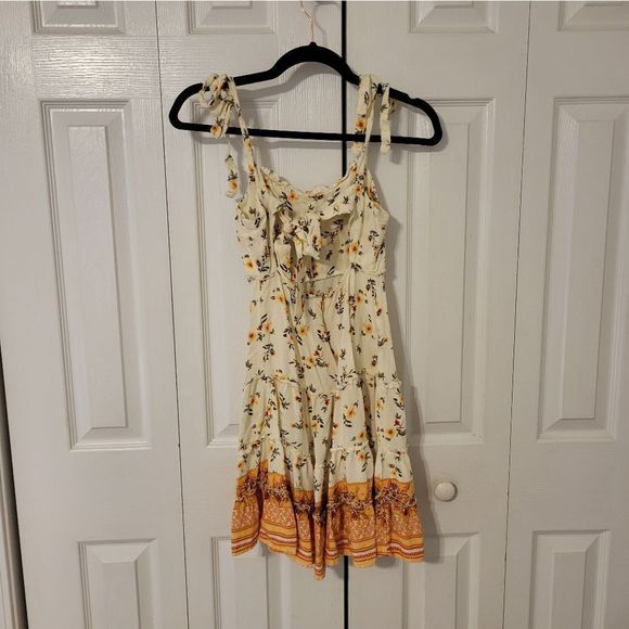 Floral Cream and Orange Summer Dress - Picture 5 of 10